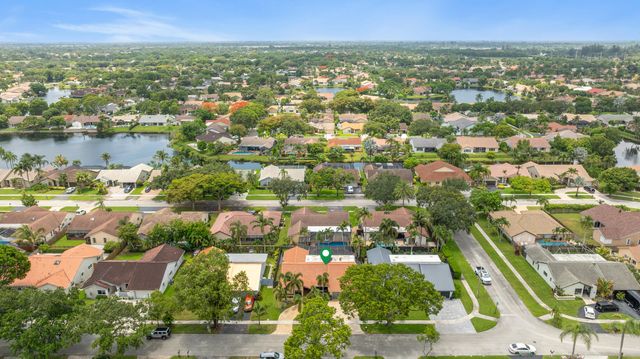 10506 NW 7th Court, Plantation, FL 33324