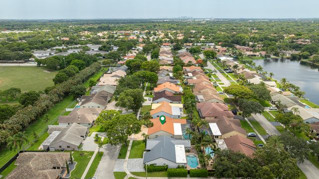 10506 NW 7th Court, Plantation, FL 33324