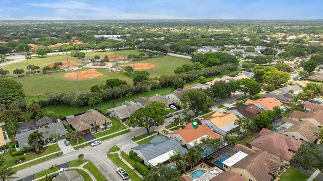10506 NW 7th Court, Plantation, FL 33324