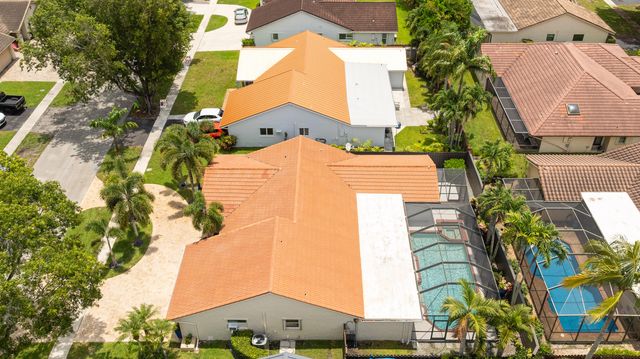 10506 NW 7th Court, Plantation, FL 33324