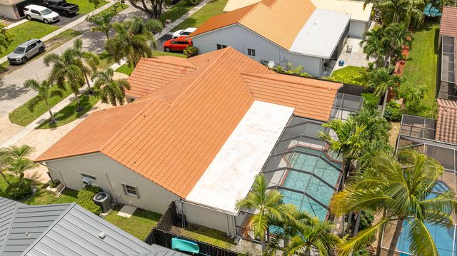 10506 NW 7th Court, Plantation, FL 33324
