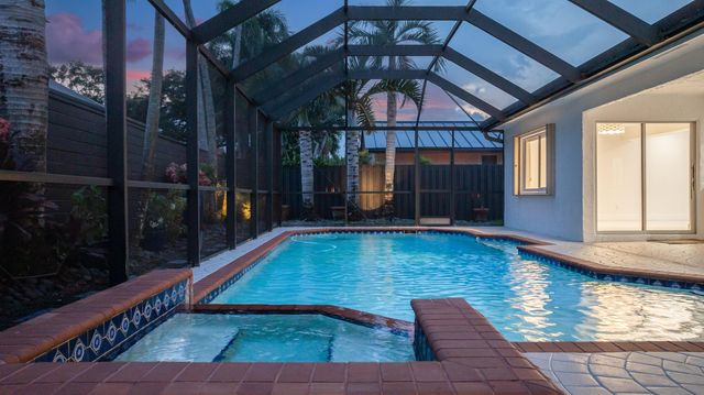 10506 NW 7th Court, Plantation, FL 33324