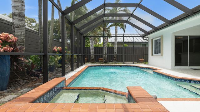 10506 NW 7th Court, Plantation, FL 33324