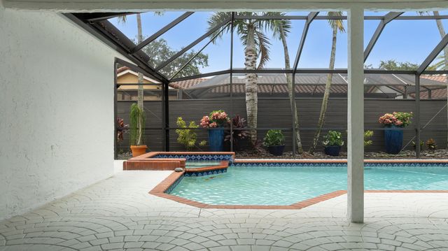 10506 NW 7th Court, Plantation, FL 33324