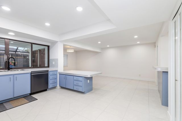 10506 NW 7th Court, Plantation, FL 33324