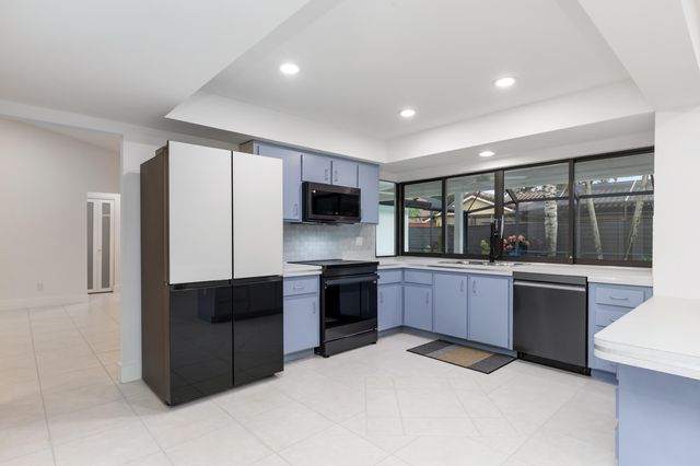 10506 NW 7th Court, Plantation, FL 33324