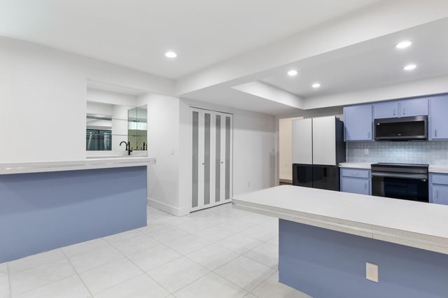 10506 NW 7th Court, Plantation, FL 33324