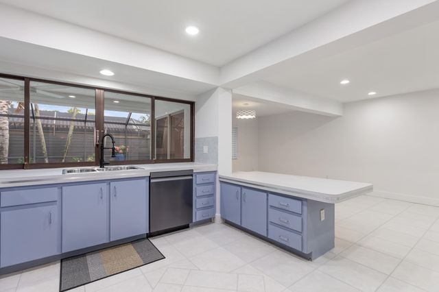 10506 NW 7th Court, Plantation, FL 33324