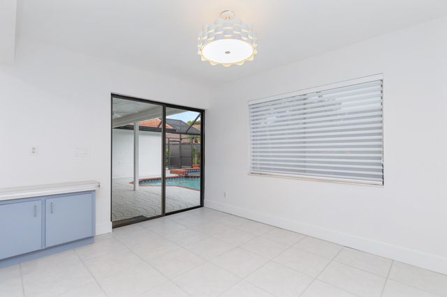 10506 NW 7th Court, Plantation, FL 33324