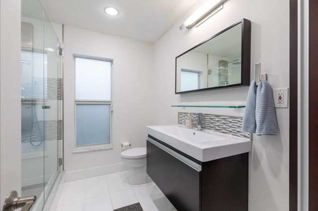 10506 NW 7th Court, Plantation, FL 33324