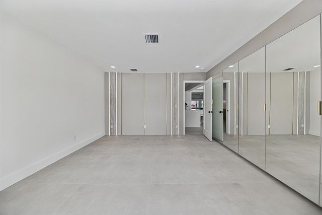 411 SE 2nd Avenue, Pompano Beach, FL 33060
