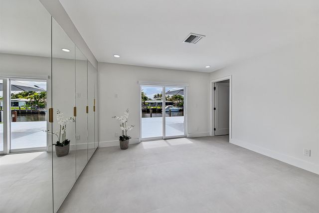 411 SE 2nd Avenue, Pompano Beach, FL 33060