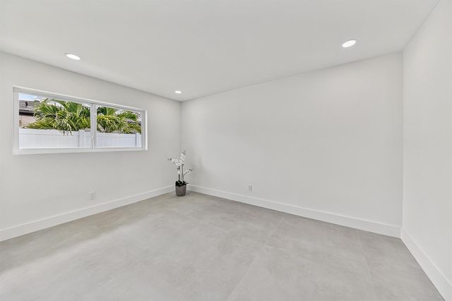 411 SE 2nd Avenue, Pompano Beach, FL 33060