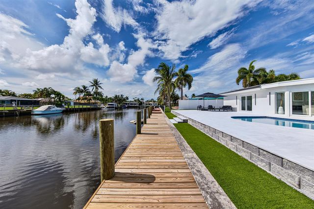 411 SE 2nd Avenue, Pompano Beach, FL 33060