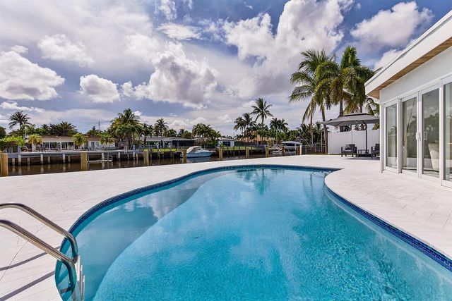 411 SE 2nd Avenue, Pompano Beach, FL 33060
