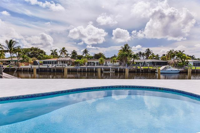 411 SE 2nd Avenue, Pompano Beach, FL 33060
