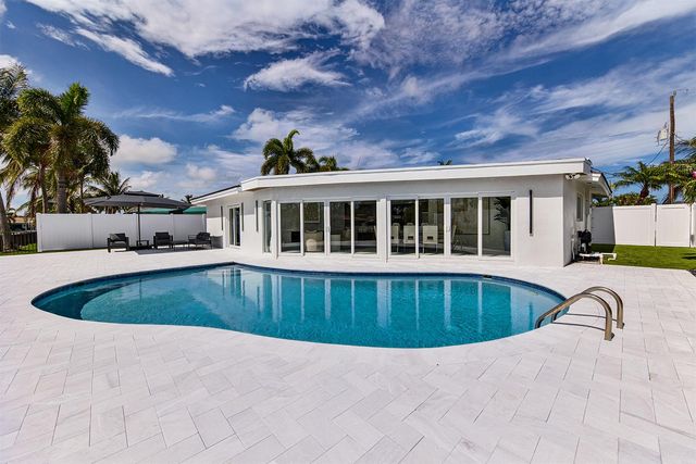 411 SE 2nd Avenue, Pompano Beach, FL 33060