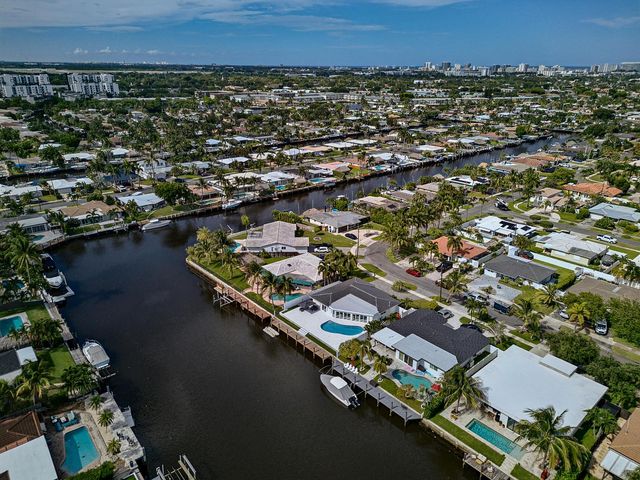 411 SE 2nd Avenue, Pompano Beach, FL 33060