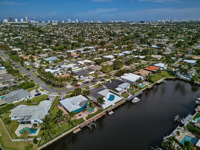 411 SE 2nd Avenue, Pompano Beach, FL 33060