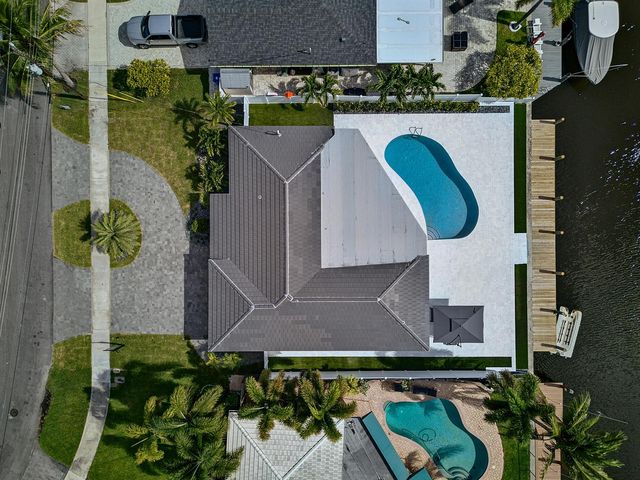 411 SE 2nd Avenue, Pompano Beach, FL 33060