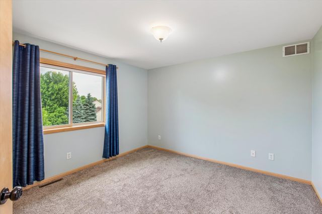 19925 English Court, Farmington, MN 55024