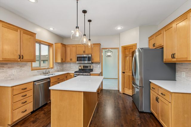 19925 English Court, Farmington, MN 55024