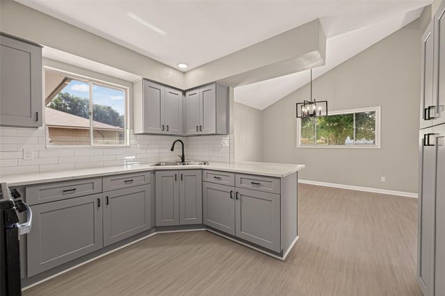 5923 Heatherbrook Drive, Houston, TX 77085