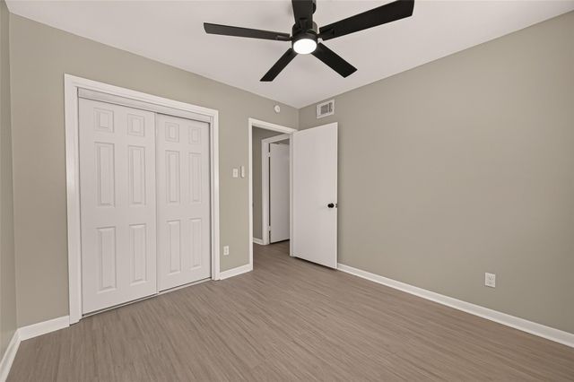 5923 Heatherbrook Drive, Houston, TX 77085