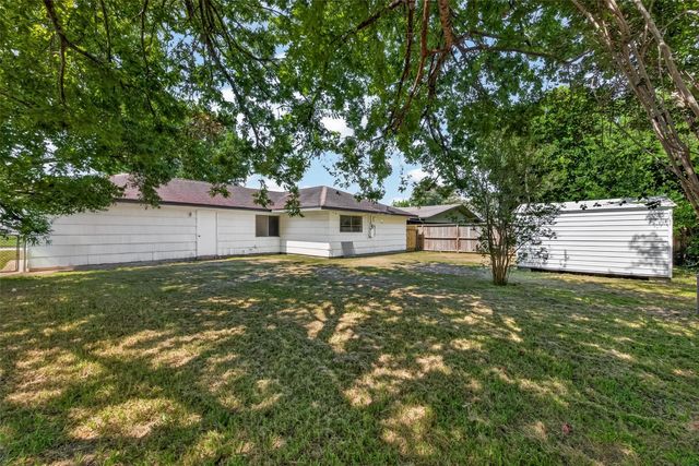 5923 Heatherbrook Drive, Houston, TX 77085