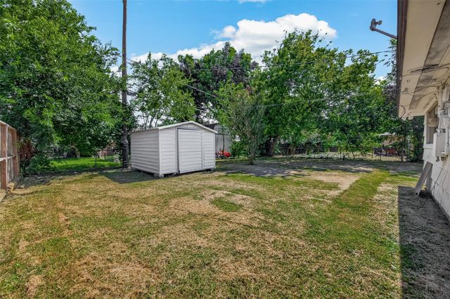 5923 Heatherbrook Drive, Houston, TX 77085