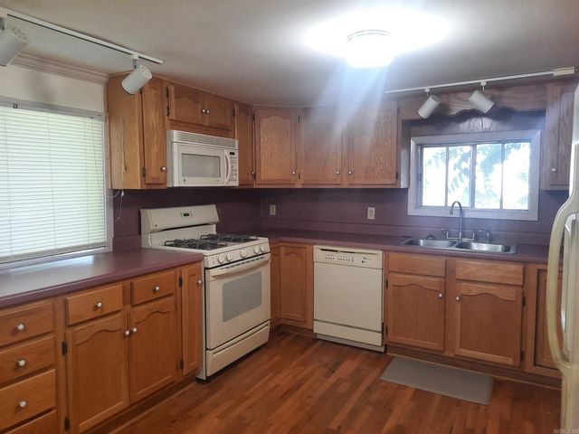 201 S Hwy 5, Mountain View, AR 72560