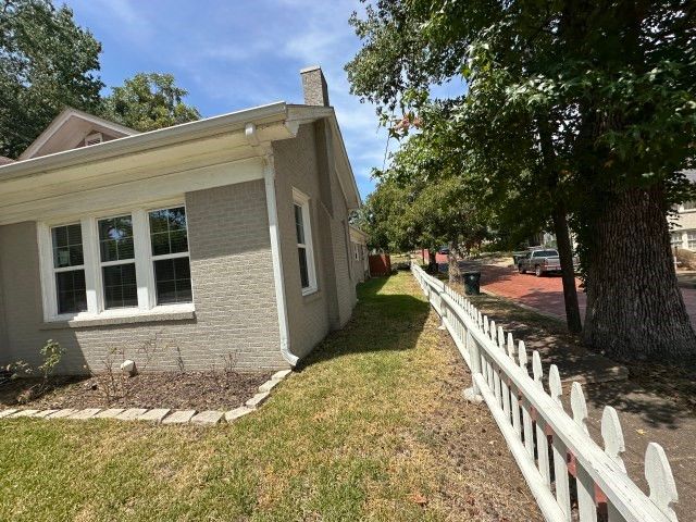 1103 S Broadway Avenue, Tyler, TX 75701