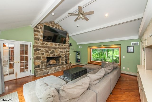 1 Green Rd, Sparta Twp., NJ 07871