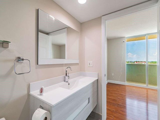 3000 Coral Way 1108, Miami, FL 33145