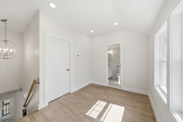 33 Clinton Pl, Morristown Town, NJ 07960