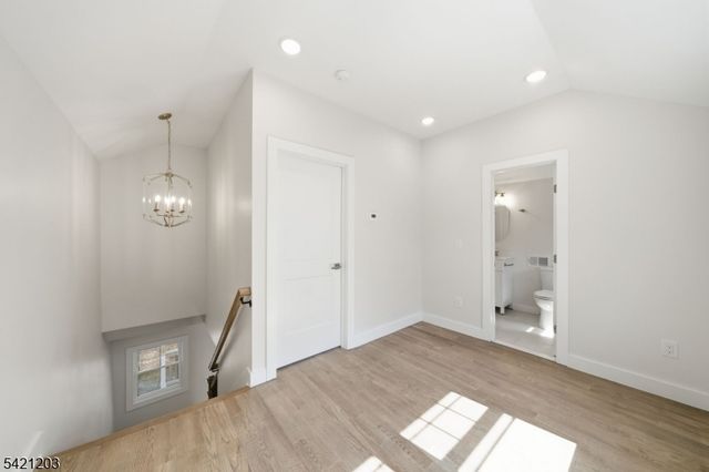 33 Clinton Pl, Morristown Town, NJ 07960