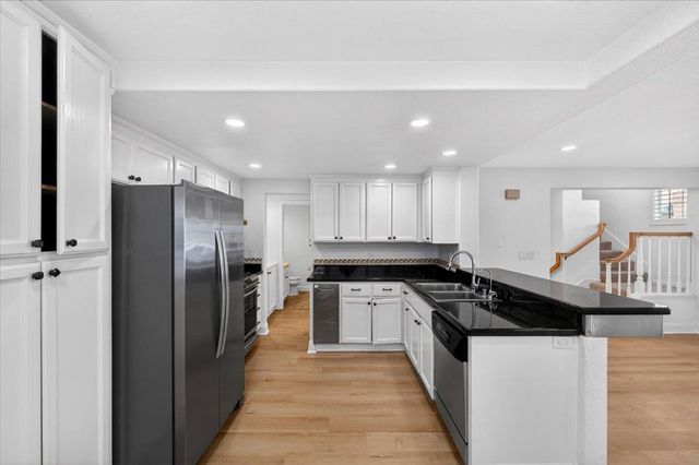 545 Mill River Ln, San Jose, CA 95134