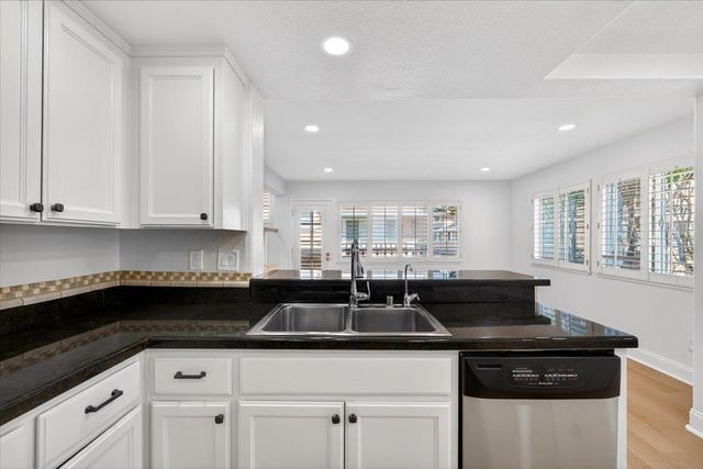 545 Mill River Ln, San Jose, CA 95134