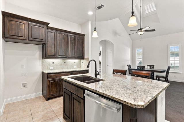 209 Blackberry Way, Denton, TX 76210