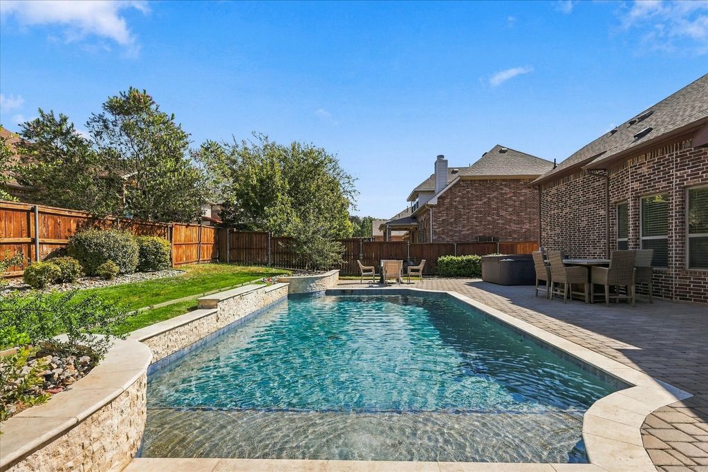 209 Blackberry Way, Denton, TX 76210 — photo 2