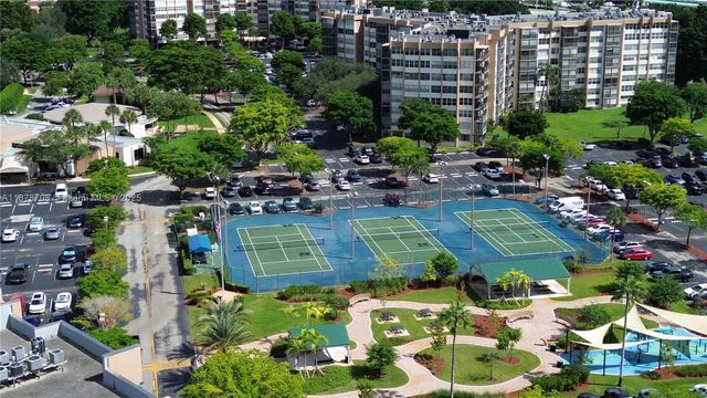 1100 Saint Charles Pl PH5, Pembroke Pines, FL 33026