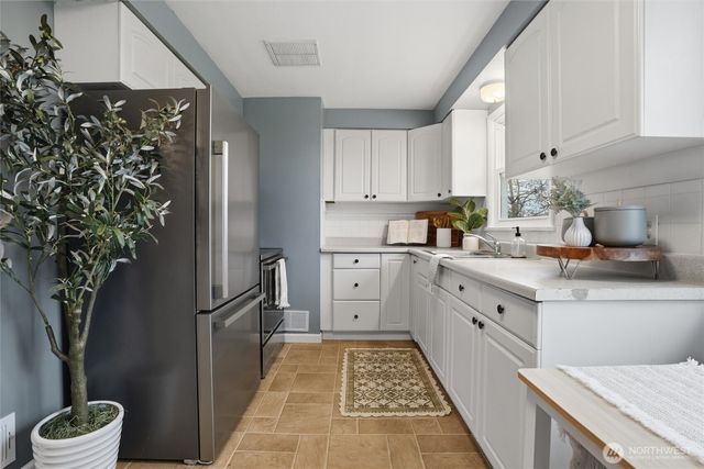 2012 Nipsic Avenue, Bremerton, WA 98310