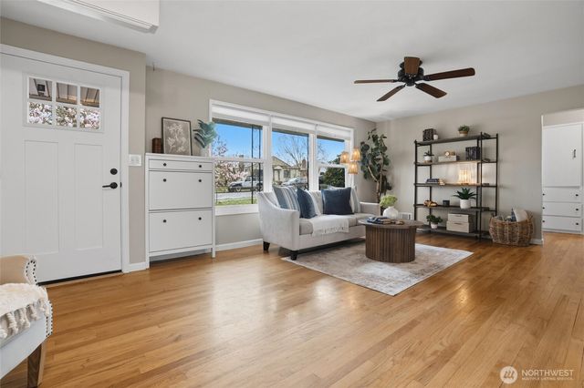 2012 Nipsic Avenue, Bremerton, WA 98310