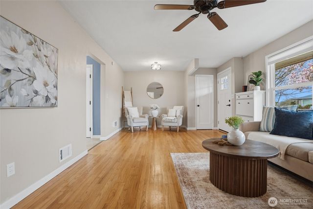 2012 Nipsic Avenue, Bremerton, WA 98310