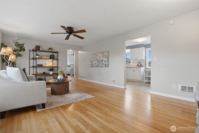 2012 Nipsic Avenue, Bremerton, WA 98310