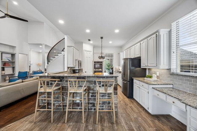 2865 Woodhollow Drive, Highland Village, TX 75077