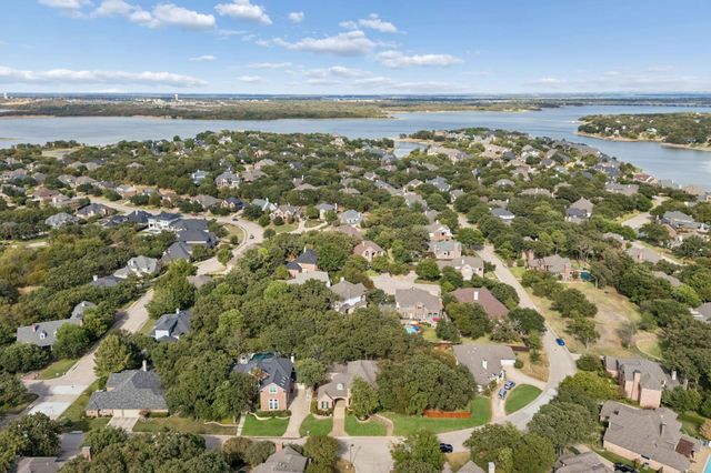 2865 Woodhollow Drive, Highland Village, TX 75077