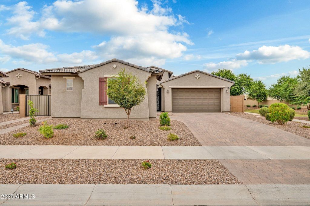 14338 W REDFIELD Road, Surprise, AZ 85379
