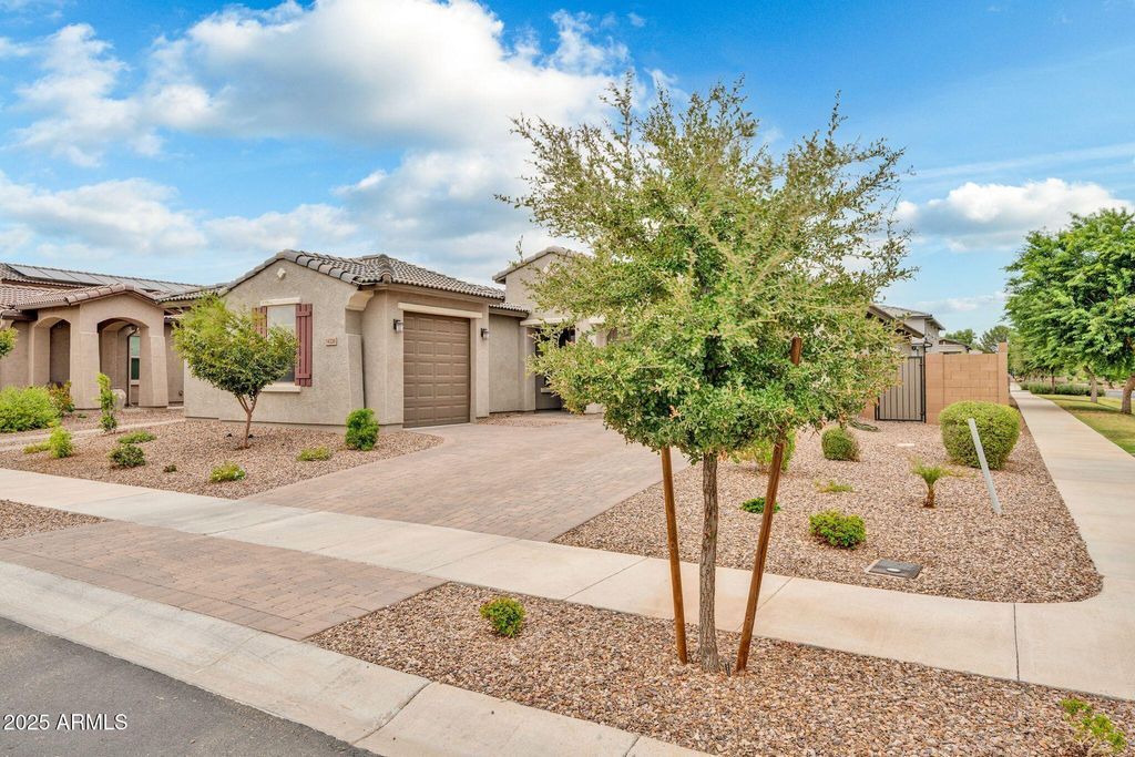 14338 W REDFIELD Road, Surprise, AZ 85379 — photo 3