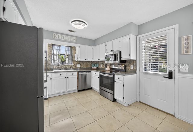 3057 Huron Dr, Beaufort, SC 29902